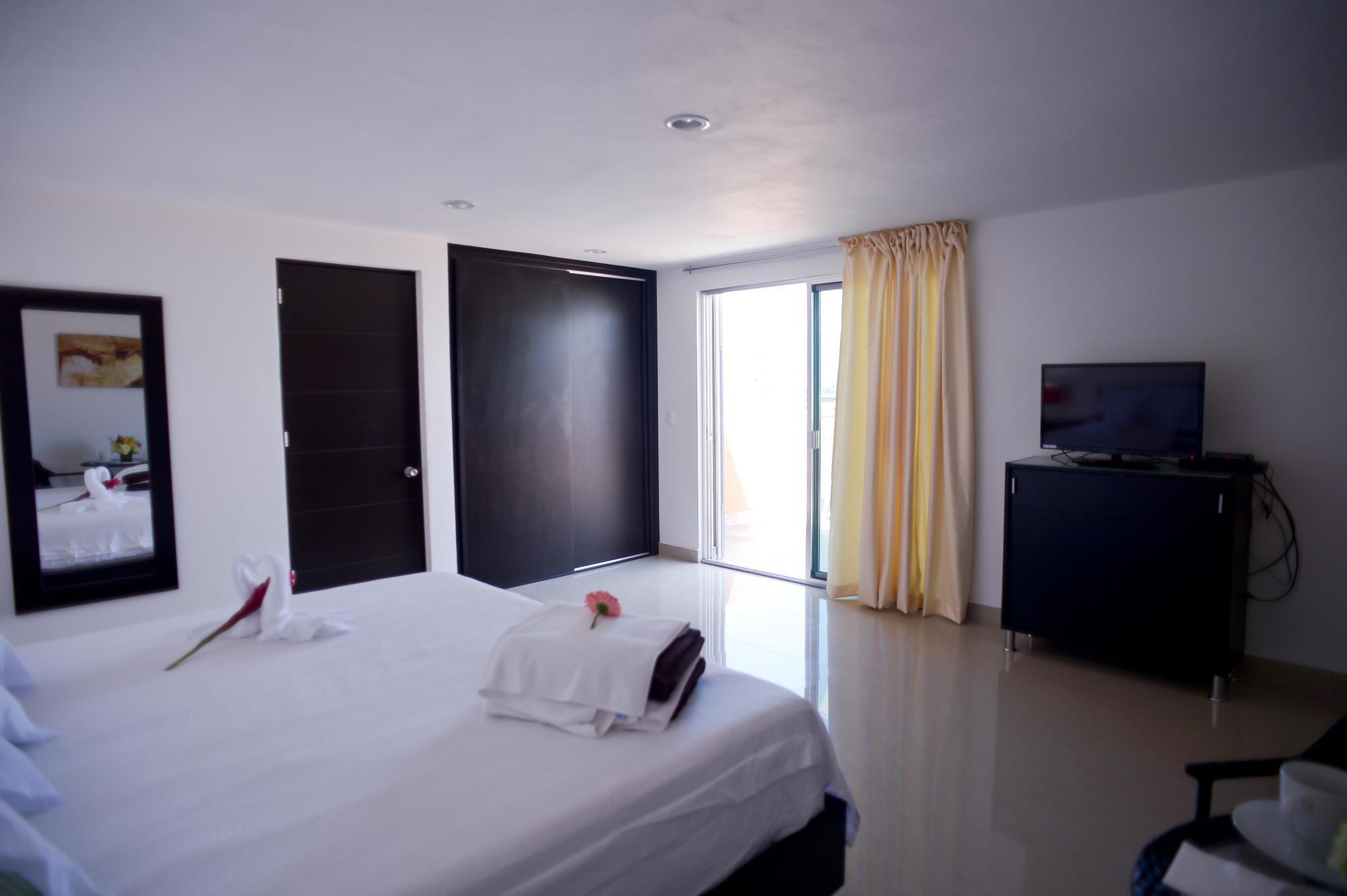 Sunrise 42 Suites Hotel Playa del Carmen Zewnętrze zdjęcie